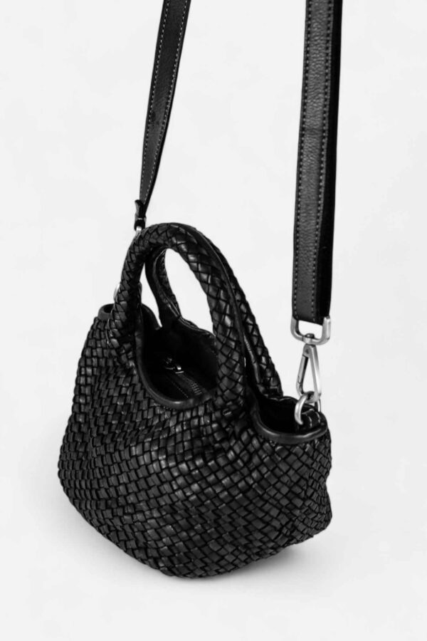 bolso-de-mano-bandolera-trenzado