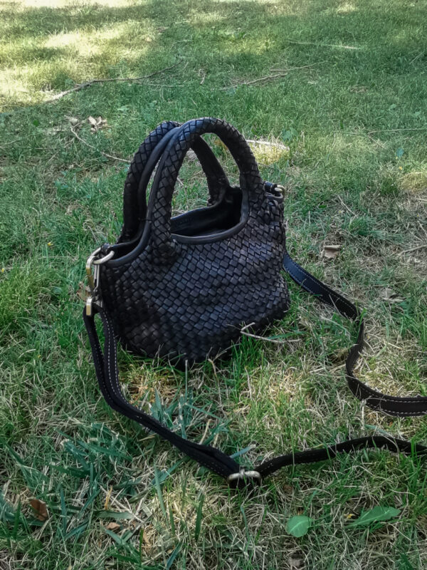 bolso-de-mano-bandolera-trenzado