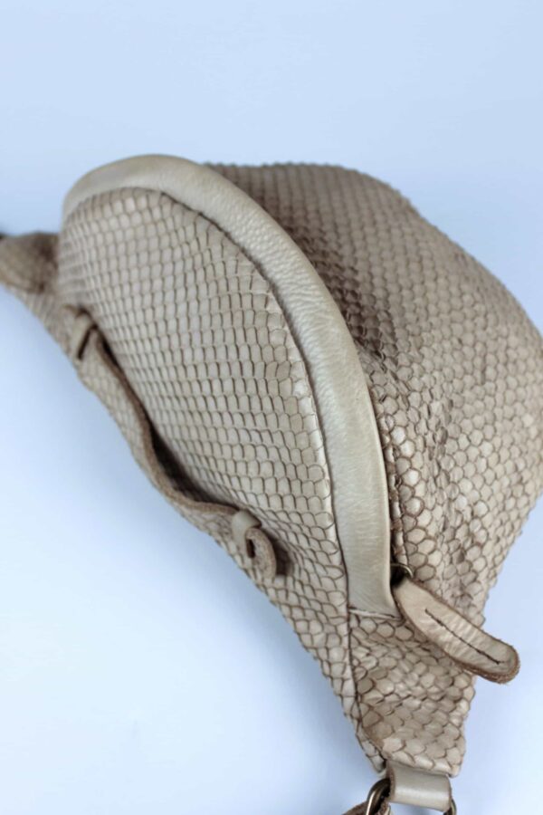Bolso-Riñonera-De-Piel
